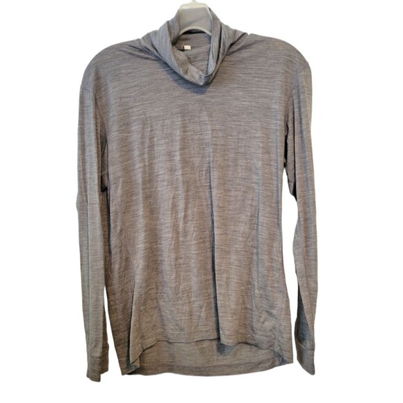Uniqlo Gray Mock Neck Wool Blend Gray Top Size Medium Base Layer - Picture 1 of 5